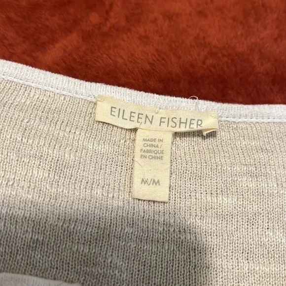 Exactly the layering piece of the season! A soft jacket by Eileen Fisher!